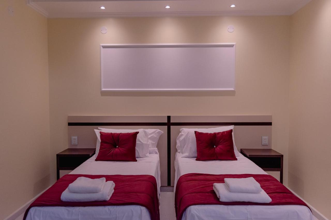 Hauer Hotel San Vicente  Buitenkant foto
