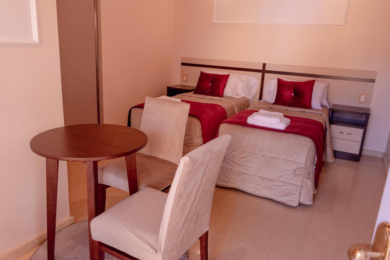Hauer Hotel San Vicente  Buitenkant foto