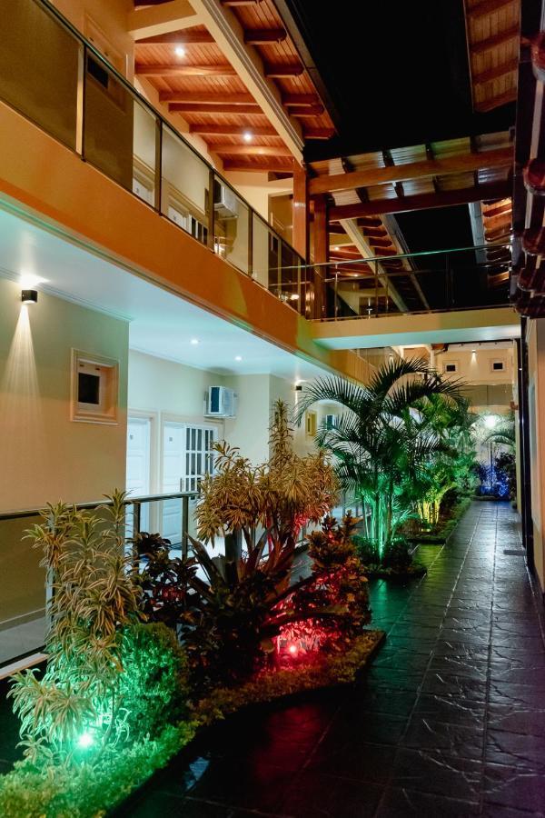 Hauer Hotel San Vicente  Buitenkant foto